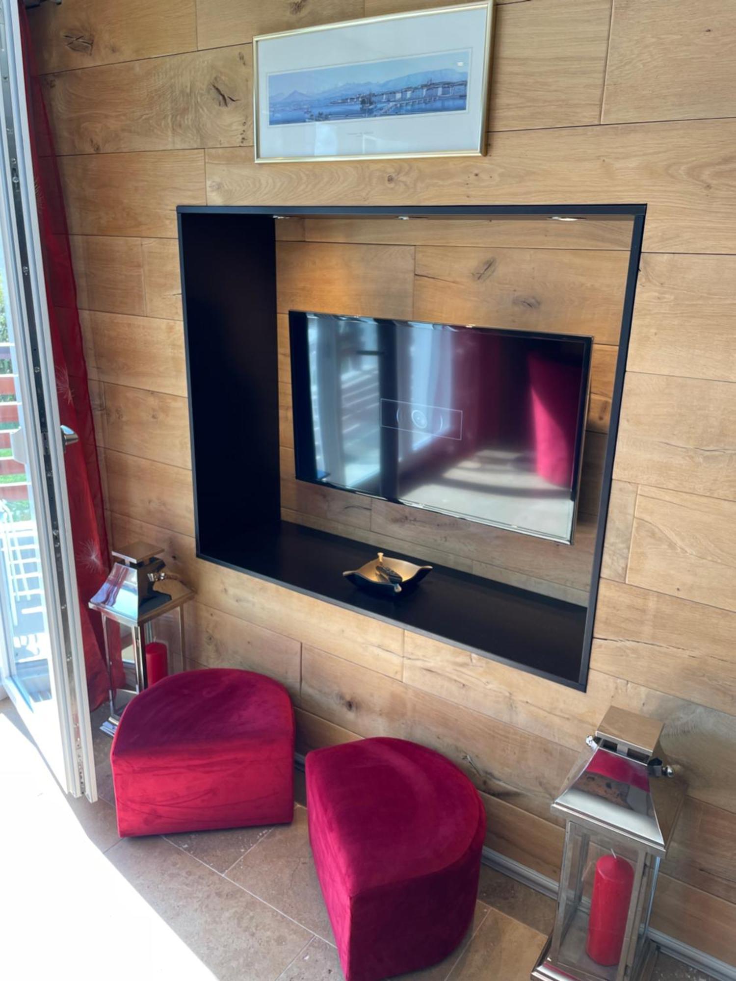 Luxury Apartment 克莱恩 蒙塔纳 外观 照片